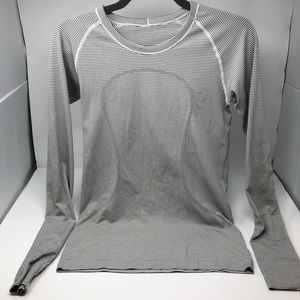 Lulu long sleeve! $25 or best offer!